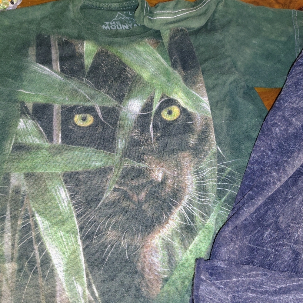 Bundle Of 3 Unique Graphic Tee Medium/Large Astrology, Animal, Art - Picture 4 of 10
